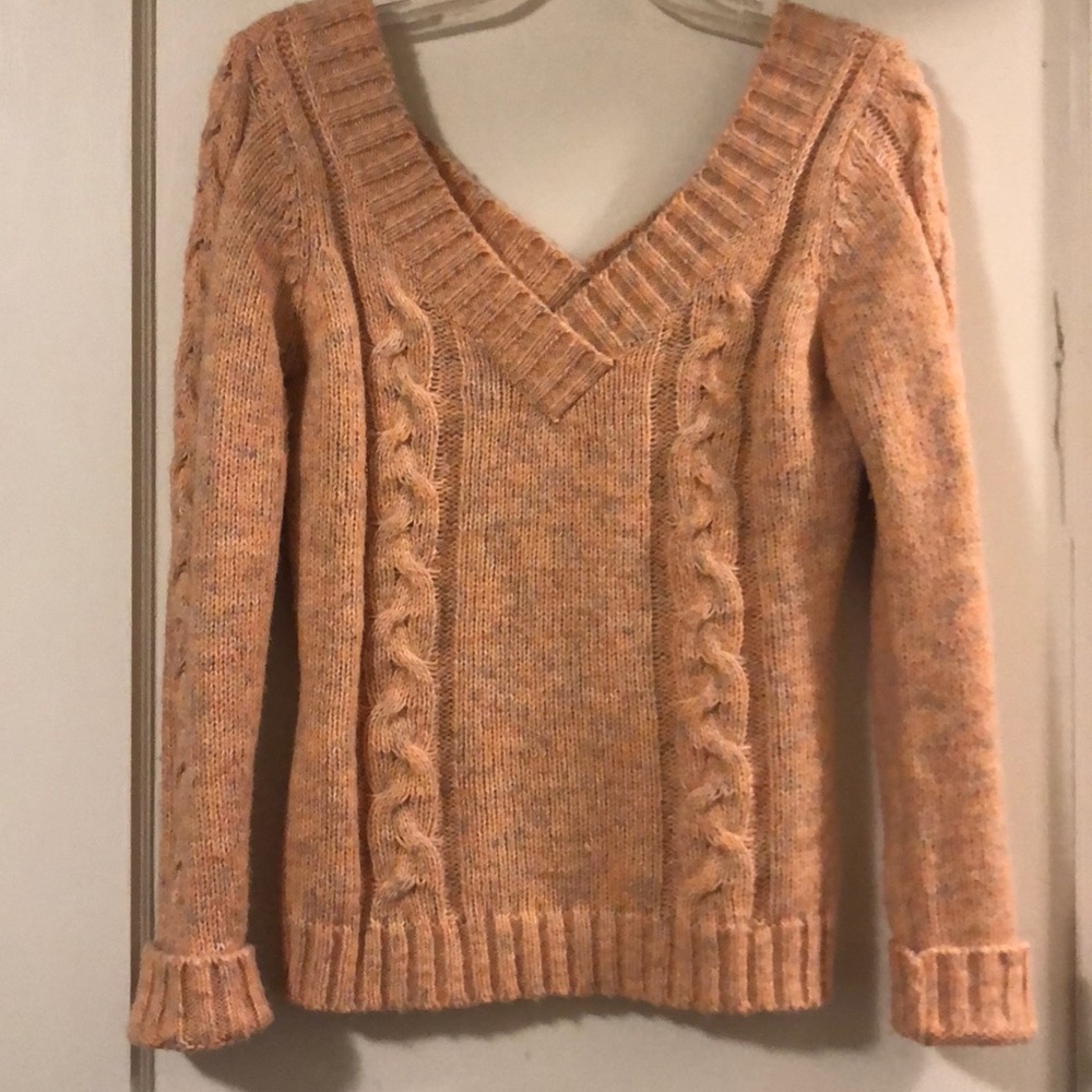 Vertigo peach sweater